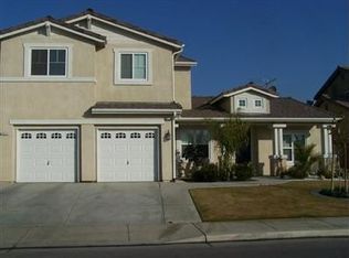 2211 Via Basilica Ave, Delano, CA 93215