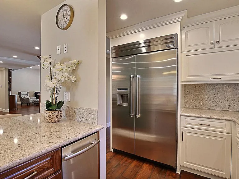 2120 Urmston Pl — Photo 9
