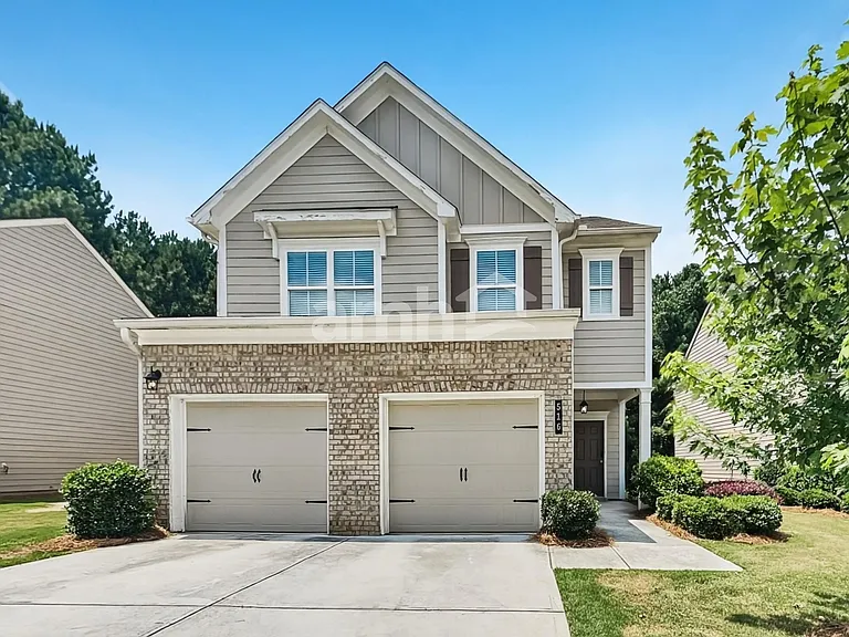 516 Woodall Rd — Photo 1