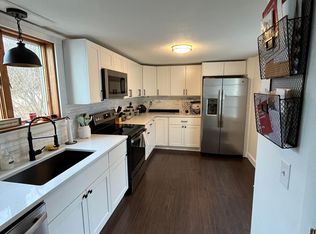 100 Meadowbrook Rd #1, West Hartford, CT 06107