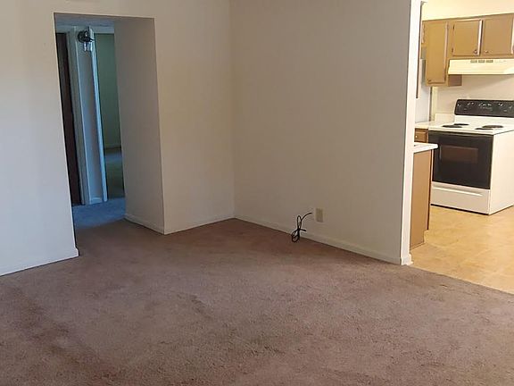 2nd image of 258 Meadowview Dr #2 & 4