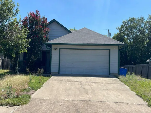 800 Debra Dr, Taylor, TX 76574