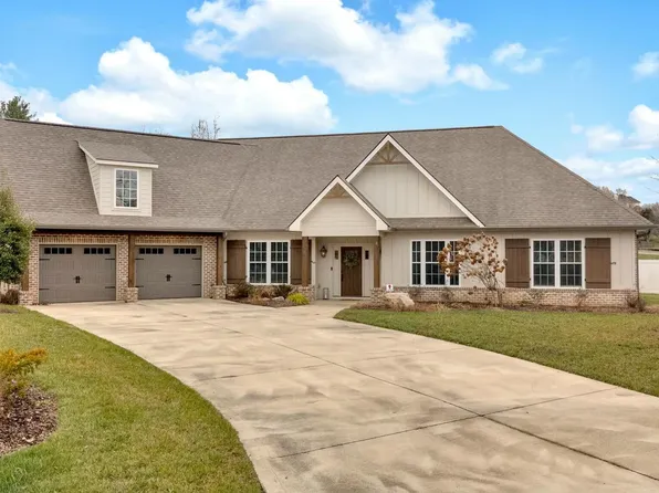 3 Celebration Ct, Johnson City, TN 37601