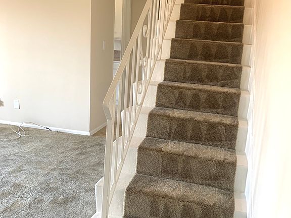 3rd image of 220 E Live Oak St APT 29