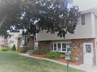 102 Ondrick Dr, Chicopee, MA 01020