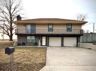 1117 Whippoorwill Dr, Marshall, MO 65340