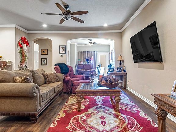 4th image of 1755 Dakota Ln