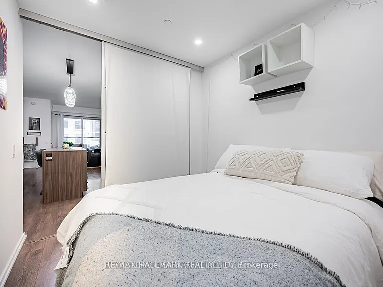 783 Bathurst St #227 — Photo 17