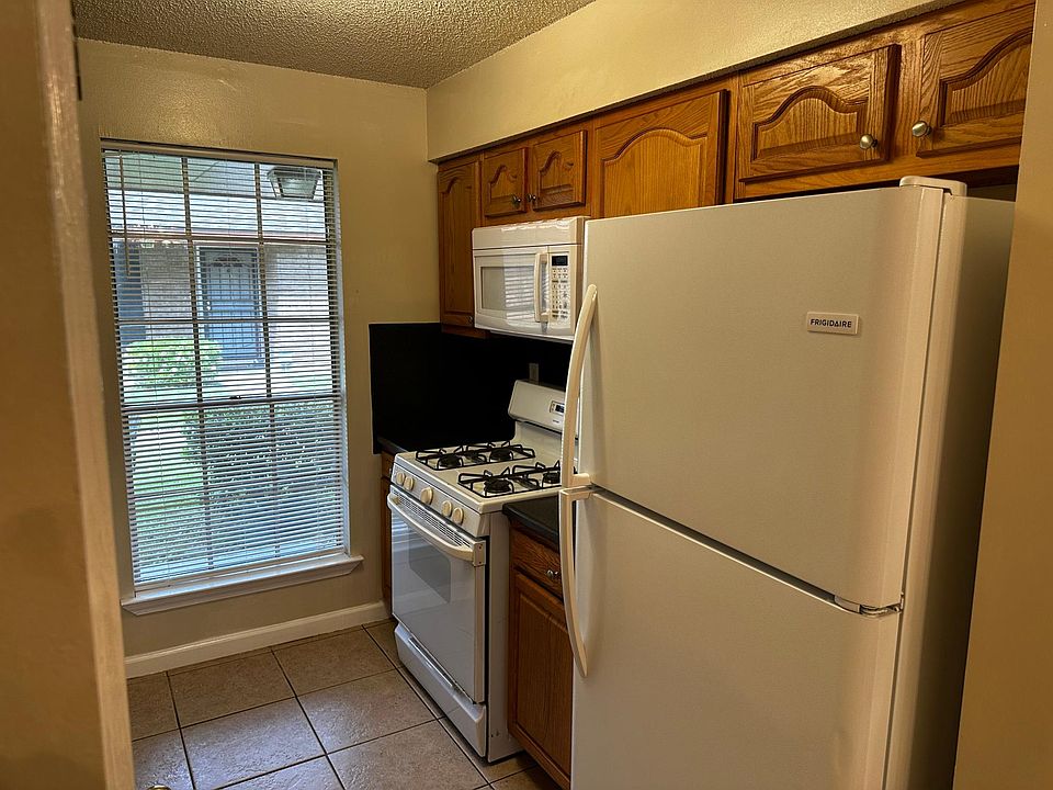 2nd image of 10800 Roger Dr APT C