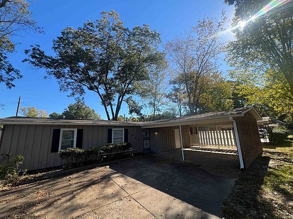 3rd image of 3070 Brookdale St