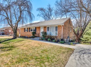 5266 Lakeland Dr, Roanoke, VA 24018