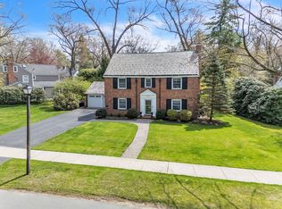 203 Ellington Rd, Longmeadow, MA 01106