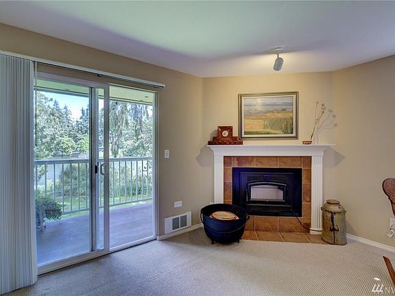 3rd image of 1150 N 198th St Unit F-204