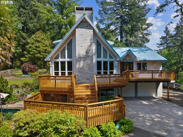 10902 S Huntington Dr, Oregon City, OR 97045