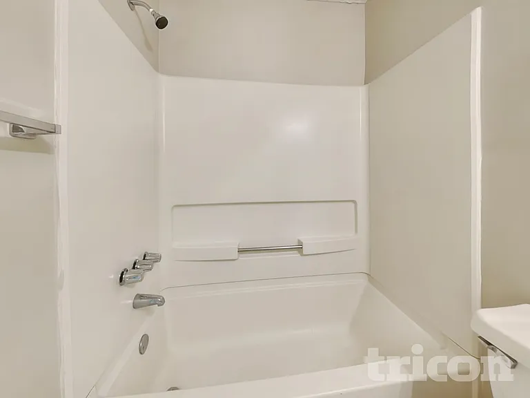 434 Creek View Ct — Photo 15