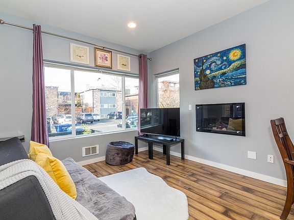 3rd image of 12018 NE 125th St #C