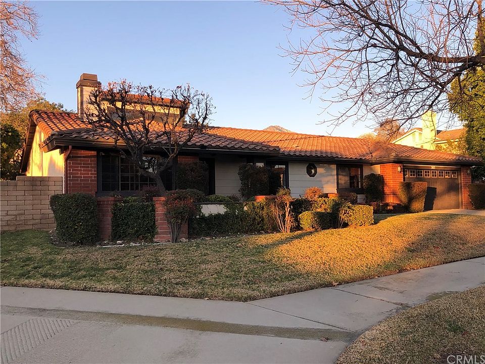 1st image of 303 E Dunbarton Pl