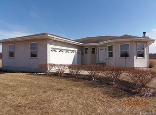 2264 Daley Rd, Lapeer, MI 48446