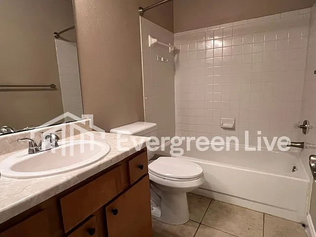 110 Willow Gardens Ct — Photo 12
