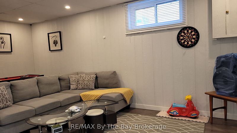 Wasaga Beach House for rent - 5 Bedrooms — photo 29