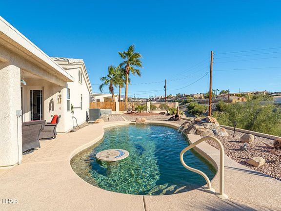 4th image of 2410 Palo Verde Blvd N