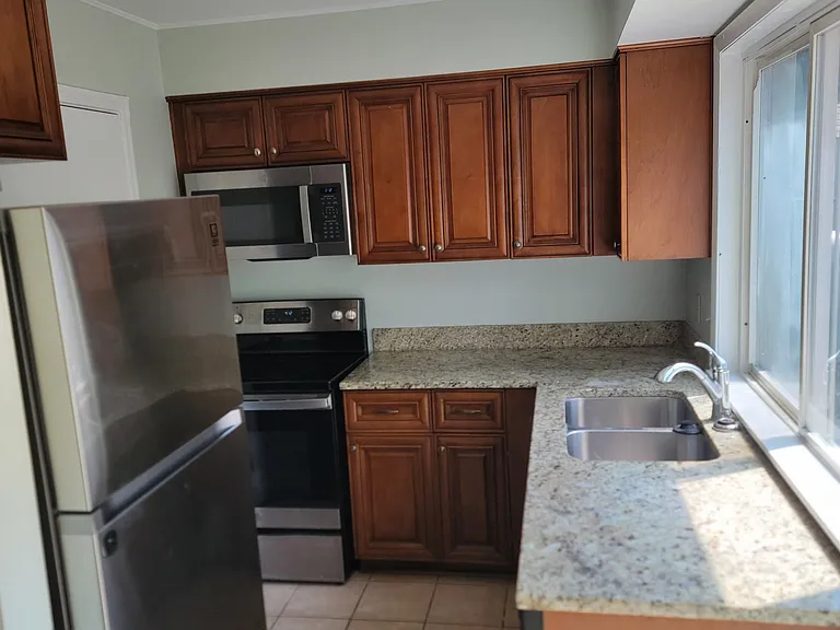 1337 Green Cedar Ln — Photo 5