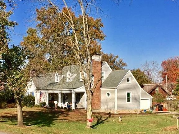 2nd image of 2621 Landor Ave