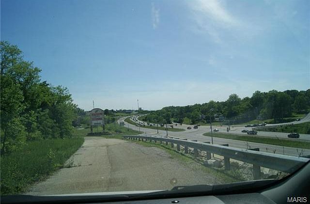 2nd image of 150 Misty Manor Rd