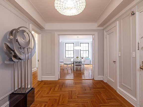 5th image of 910 W End Ave APT 5B