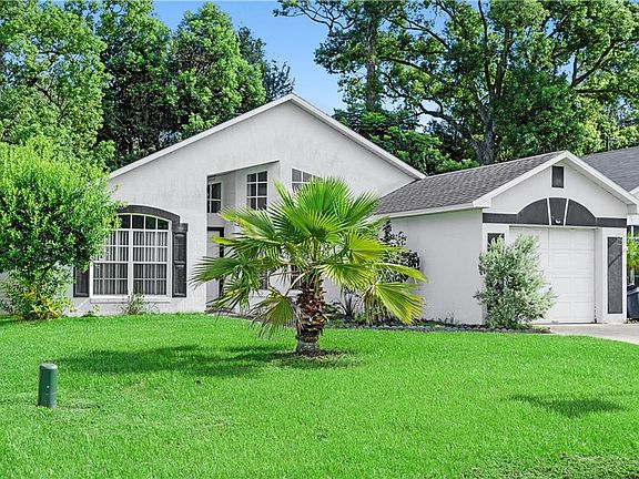 2nd image of 126 Kelly Cir