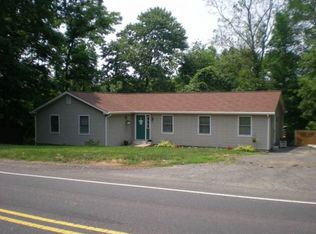 Newportville Rd, Levittown, PA 19056