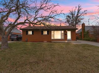 26800 Van Buren Rd, Dearborn Heights, MI 48127