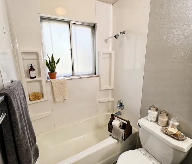 64 Newport Cir #3B — Photo 4