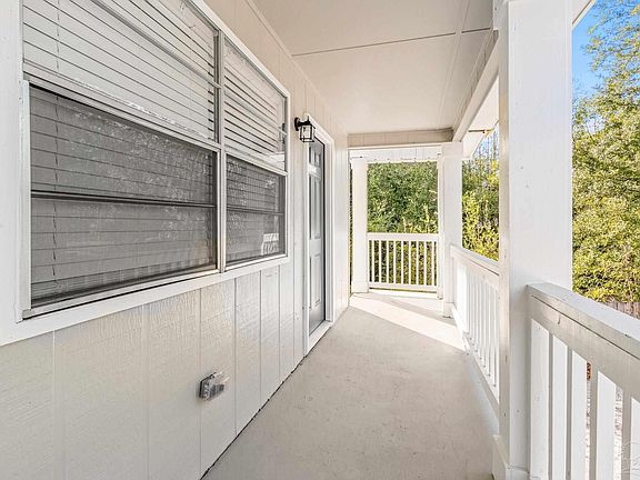 3rd image of 6631 Magnolia St