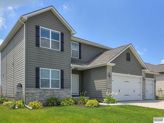 2nd image of 4932 N 206th St