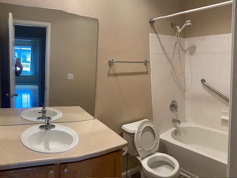 1381 Carlyle Park Cir — Photo 18