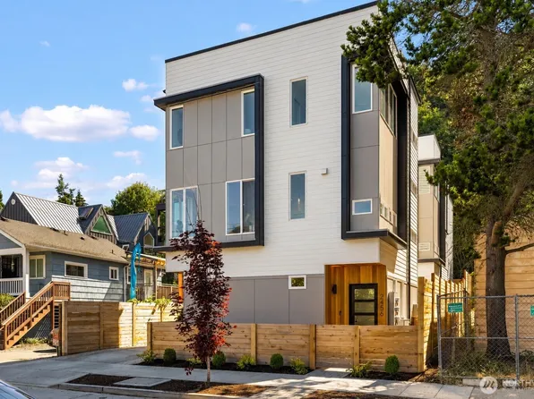 2456 55th Avenue SW, Seattle, WA 98116