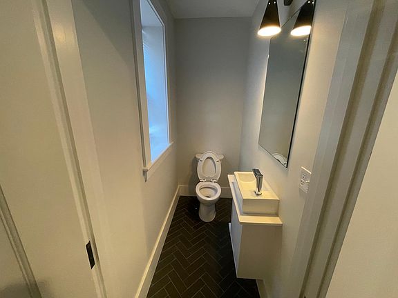 4th image of 5-5 Taylor St