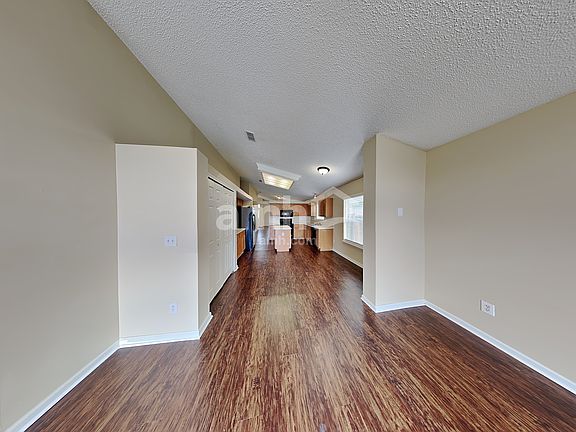 5th image of 575 Timber Trace Ct