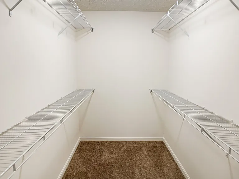 Wyndemere Apartments — Photo 56