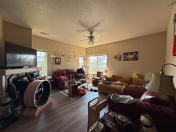 4th image of 4391 Berkeley Ln