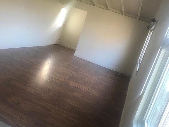 4th image of 6533 Thomas Dr