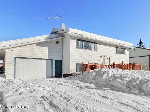 7221 Kiska Cir, Anchorage, AK 99504