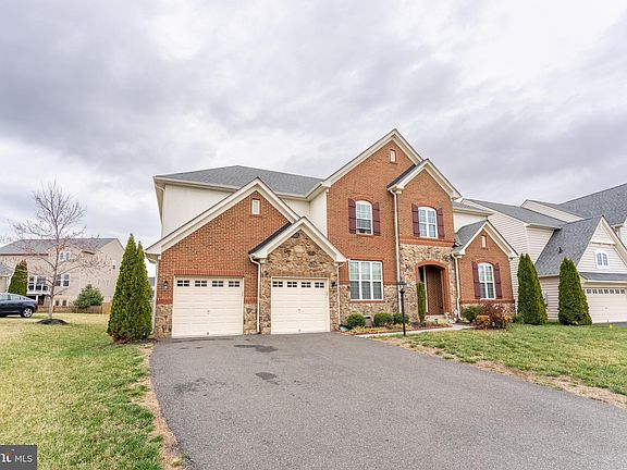 4th image of 13789 Estate Manor Dr