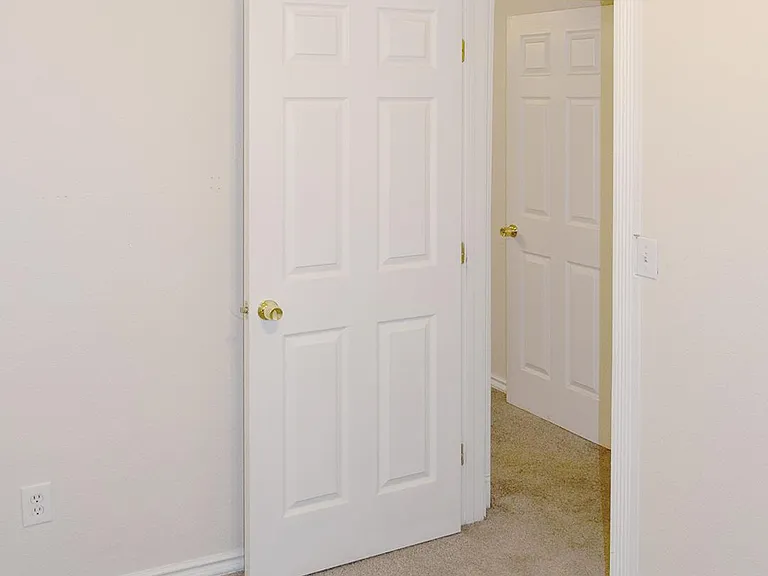 2532 N Clay St — Photo 13