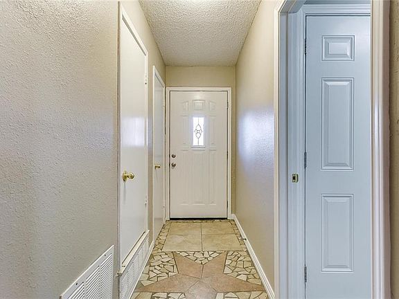 4th image of 948 Dorsey St