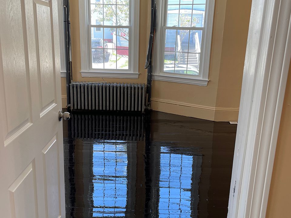 2nd image of 112 Horton St #112
