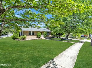 90 Burr St, Barnegat, NJ 08005