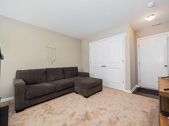 4th image of 5738 Hayden Run Blvd