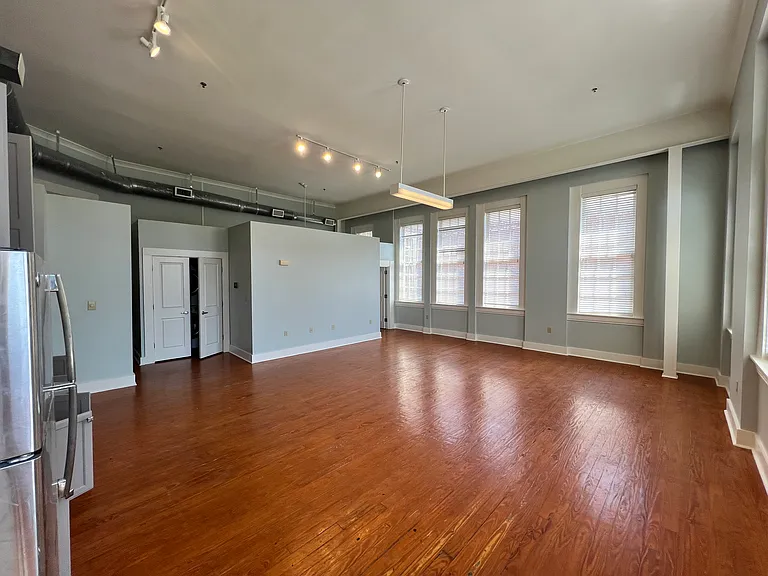 715 Sherman St #10 — Photo 5